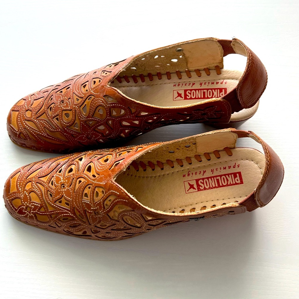 Beautiful PIKOLINOS Brand Arena Pierced Tool Cut Leather Sandals SZ 37M